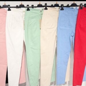 pantalón piquito detras
