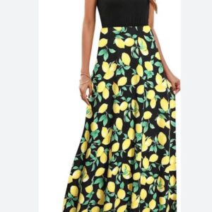 vestido negro por arriba y limones por abajo .
