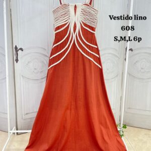 Vestido de tirantas con tiras .