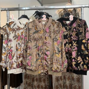 Bomber de brillo estampada.