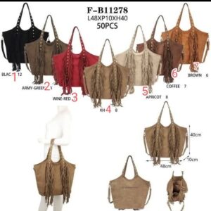 Bolsos de piel y flecos.