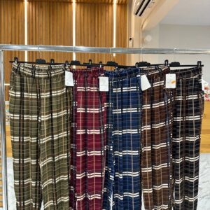 PANTALONES DE CUADROS.