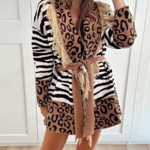 Rebeca animal print con cebra.