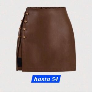 Falda pantalón polipiel en marrón.