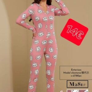 Mono pijama de gatos.