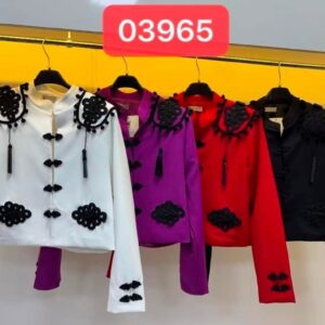 chaqueta torera con pasamanería.