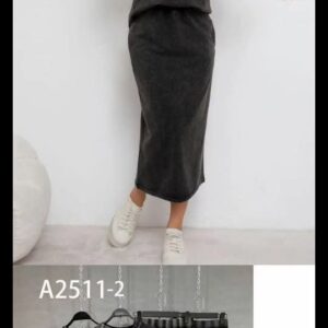 Conjunto de camiseta y falda