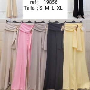 pantalón con hebilla