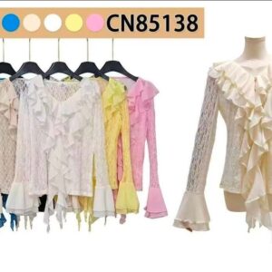 camisa de encaje con volantes.