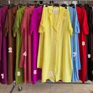 conjunto de pantalón y blusa larga.