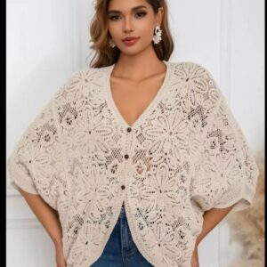 Rebeca beige con botones