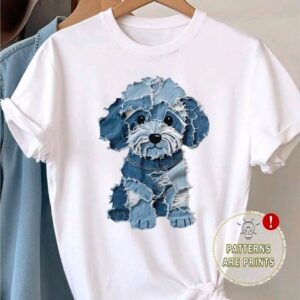 Camiseta blanca con dibujo de perro.