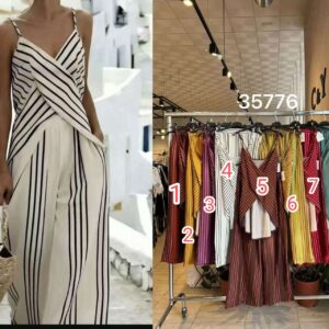 Conjunto de pantalón y blusa cruzada.