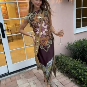 vestido estampado con flecos.