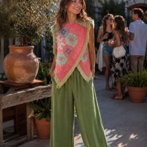 blusa de satén en tonos verdes.