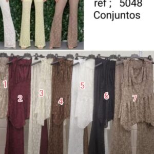 Conjunto de encaje de pantalón y blusa.
