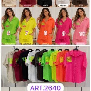Conjunto de blusa y pantalón corto.