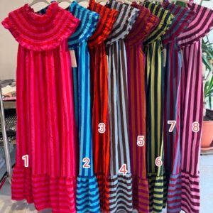 vestido cuello babero de rayas