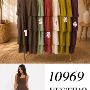 vestido de tiranta con volantes.