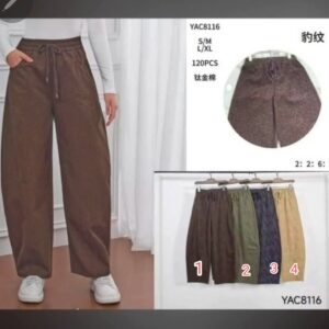 Pantalón con dibujo de anima print.