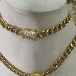 collar cubano.